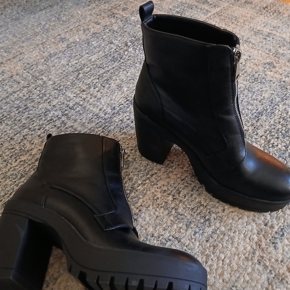 ASOS Missguided Black Platform Moto Punk Ankle Boots With Zip Front Size- 6/4 UK - Picture 3 of 7